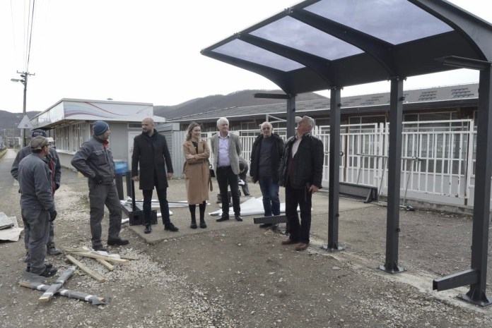 pocela-montaza-autobuskih-stajalista-u-novom-pazaru pocela-montaza-autobuskih-stajalista-u-novom-pazaru