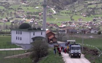 Asfaltiran pristupni put i plato ispred džamije u Pobrđu asfaltiran-pristupni-put-i-plato-ispred-dzamije-u-pobrdju