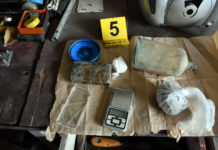 Zaplenjeno više od dva kilograma droge, uhapšene tri osobe zaplenjeno-vise-od-dva-kilograma-droge,-uhapsene-tri-osobe