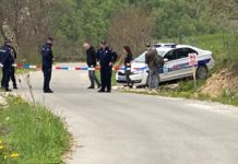 Jake policijske snage ne dozvoljavaju prilaz selu Orlje! Nakon obdukcije, ukop u haremu Altun-alem džamije jake-policijske-snage-ne-dozvoljavaju-prilaz-selu-orlje!-nakon-obdukcije,-ukop-u-haremu-altun-alem-dzamije