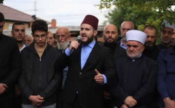 Usame objavio fotografiju preminulog Muamera Zukorlića usame-objavio-fotografiju-preminulog-muamera-zukorlica