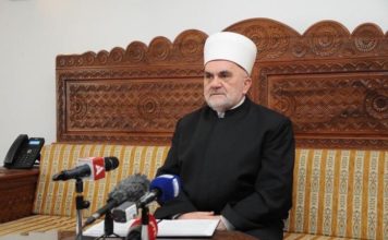 Oglasio se Mešihat povodom pisanja Kurira o trećoj ženi Muamera Zukorlića oglasio-se-mesihat-povodom-pisanja-kurira-o-trecoj-zeni-muamera-zukorlica