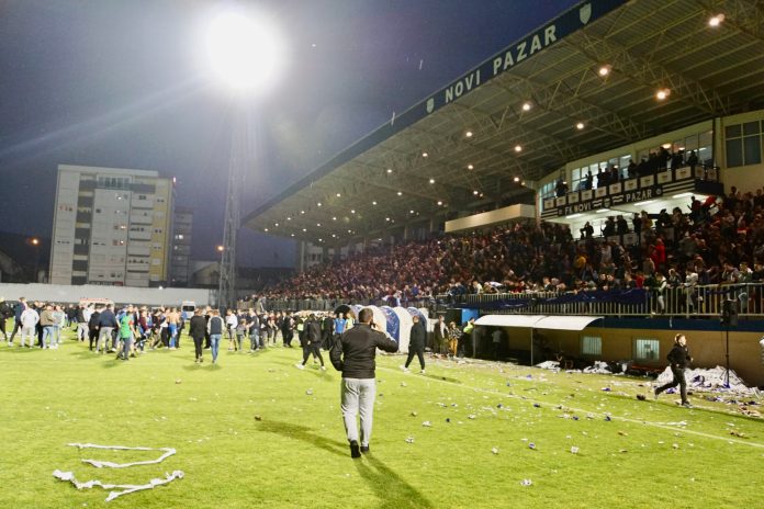 novi-pazar-sacuvao-status-superligasa!-sa-tribina-se-orilo-“u-inat-svima,-superliga”