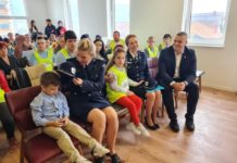 HUMAN GEST! Pripadnici PU Novi Pazar odvojili deo plate za decu sa autizmom i smetnjama u razvoju human-gest!-pripadnici-pu-novi-pazar-odvojili-deo-plate-za-decu-sa-autizmom-i-smetnjama-u-razvoju