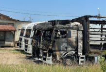 Požar na kamionima podmetnut? Policija vrši uviđaj (FOTO/VIDEO) pozar-na-kamionima-podmetnut?-policija-vrsi-uvidjaj-(foto/video)