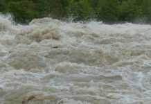 Obilne padavine i pljuskovi izazvali poplave u Turskoj obilne-padavine-i-pljuskovi-izazvali-poplave-u-turskoj