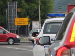 uhapsen-tutinac!-taksijem-krijumcario-migrante-iz-crne-gore-u-srbiju