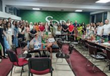 Ovo je “Tim velikog srca”! Nastavnici koji su spremili 300 budućih srednjoškolaca ovo-je-“tim-velikog-srca”!-nastavnici-koji-su-spremili-300-buducih-srednjoskolaca