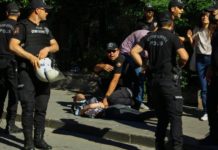 Turska policija prekinula Prajd u Ankari, uhapšeno najmanje 30 osoba turska-policija-prekinula-prajd-u-ankari,-uhapseno-najmanje-30-osoba