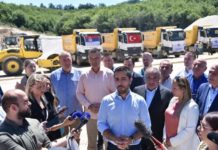 Momirović: Putna infrastruktura je preduslov za kvaliteniji život i strane investicije (FOTO) momirovic:-putna-infrastruktura-je-preduslov-za-kvaliteniji-zivot-i-strane-investicije-(foto)