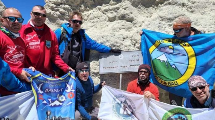 novopazarci-popeli-damavand novopazarci-popeli-damavand