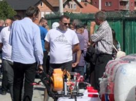 novopazarski-poljoprivrednici-dobili-mehanizaciju-za-zastitu-bilja,-trimere,-muzilice-i-elektricne-cobanice