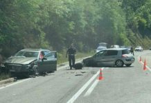 UDES U PRIJEPOLJU! Od siline udara na automobilu otkinut točak udes-u-prijepolju!-od-siline-udara-na-automobilu-otkinut-tocak