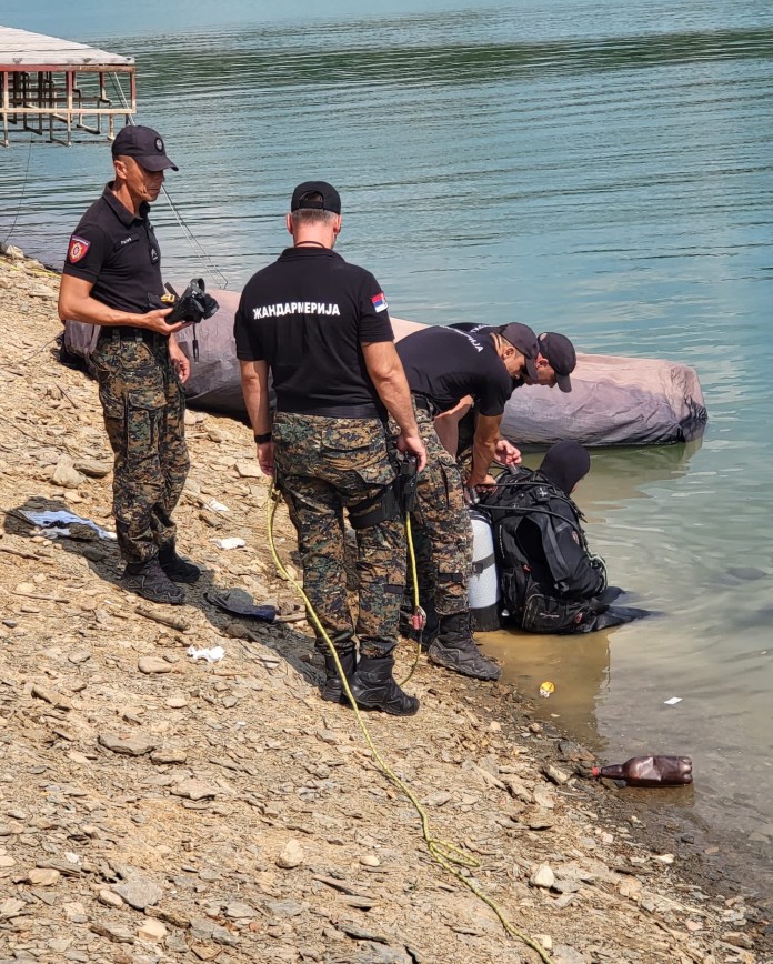 indeksonline-na-licu-mesta!-zandarmerija-za-20-minuta-pronasla-utopljenog-mladica-iz-novog-pazara indeksonline-na-licu-mesta!-zandarmerija-za-20-minuta-pronasla-utopljenog-mladica-iz-novog-pazara