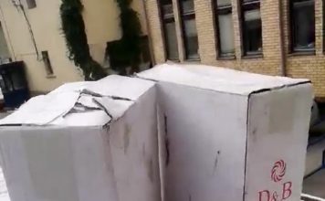 UHAPŠEN NOVOPAZARAC U TUTINU! Policija mu pronašla 12.000 paklica cigareta (FOTO) uhapsen-novopazarac-u-tutinu!-policija-mu-pronasla-12.000-paklica-cigareta-(foto)