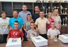 Školski sport uzeo ozbiljan zamah, u Novi Pazar stižu medalje i pehari skolski-sport-uzeo-ozbiljan-zamah,-u-novi-pazar-stizu-medalje-i-pehari