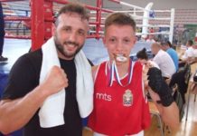 EP u boksu za školarce: Tarik Rašljanin izgubio od Slovenca ep-u-boksu-za-skolarce:-tarik-rasljanin-izgubio-od-slovenca