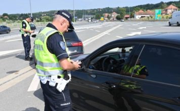 Devojka vozila “audi” 240 kilometara na sat na auto-putu Niš-Beograd devojka-vozila-“audi”-240-kilometara-na-sat-na-auto-putu-nis-beograd