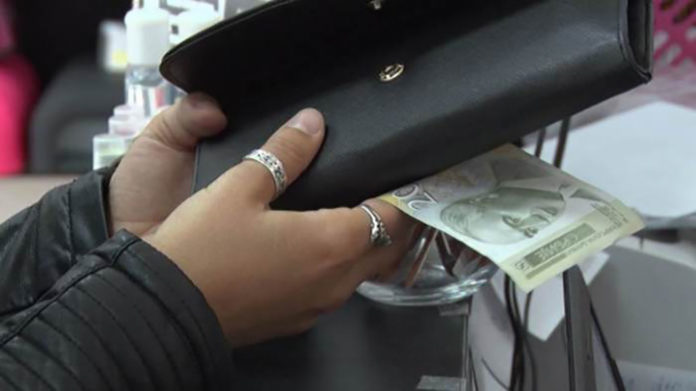 (video)-prevara-sa-novcanikom-se-siri-srbijom (video)-prevara-sa-novcanikom-se-siri-srbijom