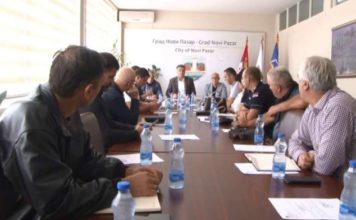 Štab za vanredne situacije Novog Pazara izdao je naredbu da se angažuje i dodatna mehanizacija privatnih firmi stab-za-vanredne-situacije-novog-pazara-izdao-je-naredbu-da-se-angazuje-i-dodatna-mehanizacija-privatnih-firmi