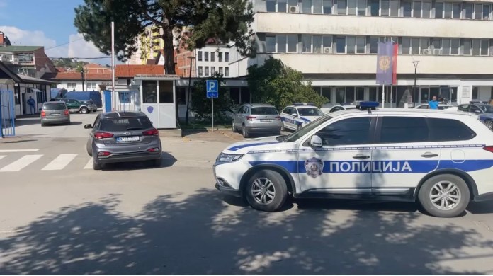 ekskluzivni-video!-pogledajte-akciju-novopazarske-policije-u-kojoj-su-pronadjene-cetiri-torbe-sa-narkoticima