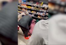 LUDILO U NOVOM PAZARU! Pogledajte kako se ljudi otimaju za ŠEĆER (VIDEO) ludilo-u-novom-pazaru!-pogledajte-kako-se-ljudi-otimaju-za-secer-(video)