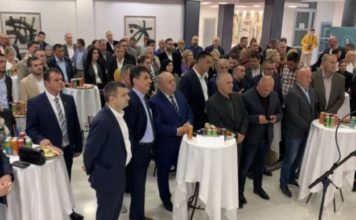 Počela svečanost obilježavanja Dana Bošnjaka u organizaciji Sandžačke demokratske partije (SDP) pocela-svecanost-obiljezavanja-dana-bosnjaka-u-organizaciji-sandzacke-demokratske-partije-(sdp)