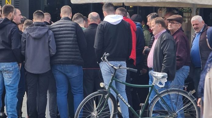 nezapamceno-interesovanje-za-vojvodinu:-redovi-za-karte-kod-pecurke nezapamceno-interesovanje-za-vojvodinu:-redovi-za-karte-kod-pecurke