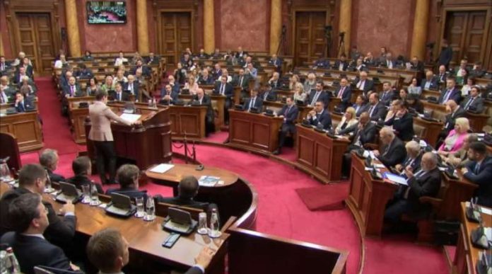 nastavak-posebne-sednice-skupstine,-poslanici-raspravljaju-o-izboru-nove-vlade