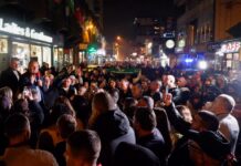 Proslava izborne pobede ispred prostorija SDP (FOTO) proslava-izborne-pobede-ispred-prostorija-sdp-(foto)