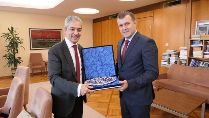 ambasador-turske-cestitao-memicu-pobedu-na-izborima-za-bnv