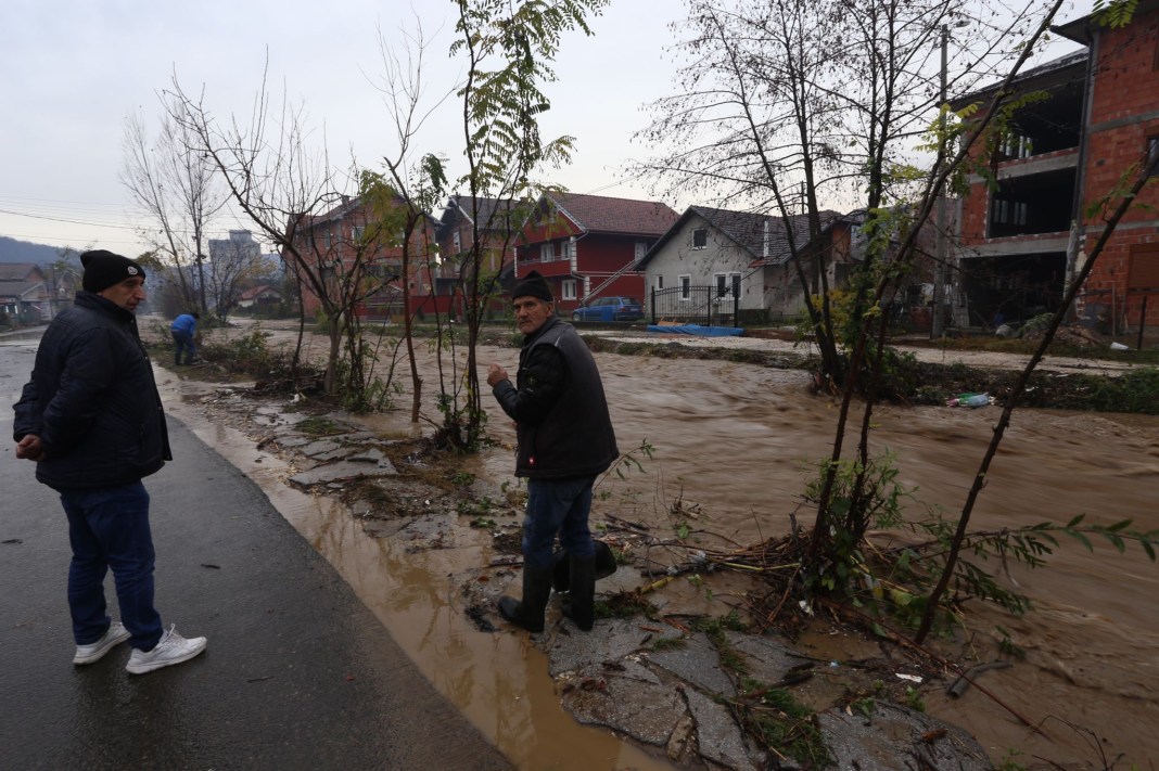 gasic-sa-puzovicem-na-kriticnim-lokacijama-u-novom-pazaru