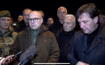 Gašić i Vučević u Novom Pazaru i Tutinu: Situacija trenutno stabilna, u toku intervencije na pomoći stanovništvu gasic-i-vucevic-u-novom-pazaru-i-tutinu:-situacija-trenutno-stabilna,-u-toku-intervencije-na-pomoci-stanovnistvu