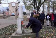 Polaganjem venaca i cveća na spomen obeležja palim borcima obeležen Dan oslobođenja Novog Pazara polaganjem-venaca-i-cveca-na-spomen-obelezja-palim-borcima-obelezen-dan-oslobodjenja-novog-pazara