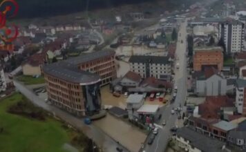 BEZ KOMENTARA !!! U Tutinu postoji zgrada sagrađena na koritu reke! Vesić najavio akciju Republičke građevinske inspekcije