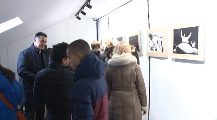 otvorena-prva-samostalna-samostalna-izlozba-fotografija-novopazarskog-autora-irfana-licine