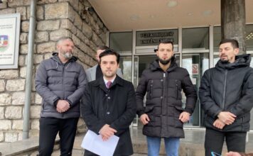 Organizatori protesta u Novom Pazaru predali zahteve lokalnoj samoupravi organizatori-protesta-u-novom-pazaru-predali-zahteve-lokalnoj-samoupravi