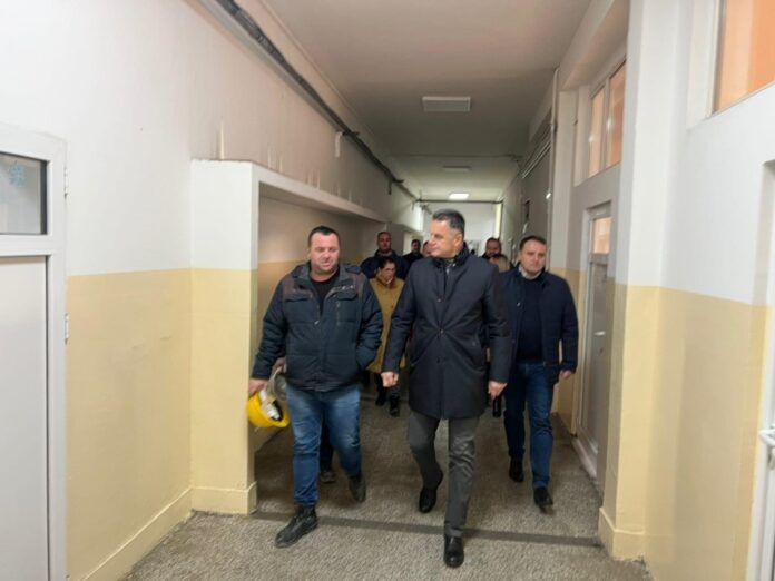 bisevac-obisao-radove!-djacima-os-“desanka-maksimovic”-u-novom-pazaru-najbolji-uslovi-za-pohadjanje-nastave