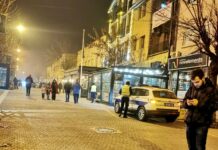 Muškarac automobilom “uleteo” u ugostiteljski objekat na pešačkoj zoni u Novom Pazaru muskarac-automobilom-“uleteo”-u-ugostiteljski-objekat-na-pesackoj-zoni-u-novom-pazaru