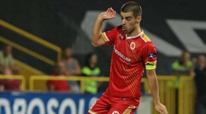 radovac-u-plavom-dresu