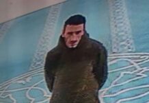 Nadzorna kamera snimila muškarca kako krade u Carevoj džamiji nadzorna-kamera-snimila-muskarca-kako-krade-u-carevoj-dzamiji