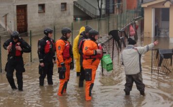 Rastu vodostaji reka: Stradala dvojica muškaraca u Novom Pazaru, izlile se reke i u Dragačevu, Tutinu, Čačku, Kosovskoj Mitrovici… rastu-vodostaji-reka:-stradala-dvojica-muskaraca-u-novom-pazaru,-izlile-se-reke-i-u-dragacevu,-tutinu,-cacku,-kosovskoj-mitrovici…
