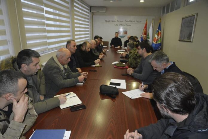novi-pazar:-odrzana-sednica-staba-za-vanredne-situacije