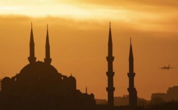 Turska: U 90 hiljada džamija vjernici učili Kur’an nakon spaljivanja svete knjige u Švedskoj turska:-u-90-hiljada-dzamija-vjernici-ucili-kur’an-nakon-spaljivanja-svete-knjige-u-svedskoj