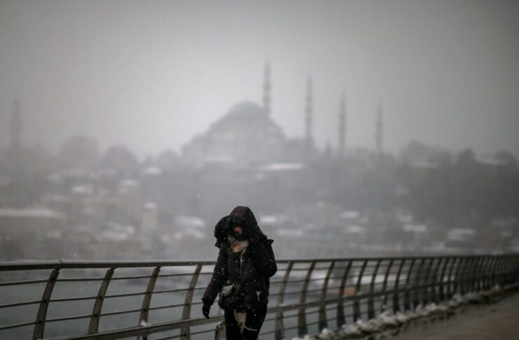 aerodrom-istanbul-otkazuje-letove-danas-i-sutra-zbog-sneznog-nevremena