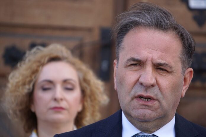 ljajic:-inicijativa-spp-i-sda-za-promenu-himne-i-grba-je-marketinski-potez ljajic:-inicijativa-spp-i-sda-za-promenu-himne-i-grba-je-marketinski-potez