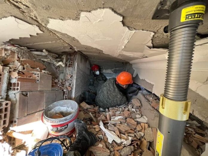 beba,-decak,-devojcica-i-jos-ljudi-spaseni-skoro-150-sati-posle-zemljotresa