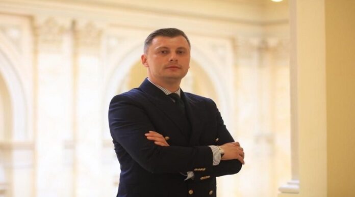 boss-osudjuje-pretnje-upucene-predsedniku-vucicu