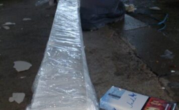 Sprečen pokušaj krijumčarenja cigareta u šupljinama prozorskog okvira sprecen-pokusaj-krijumcarenja-cigareta-u-supljinama-prozorskog-okvira