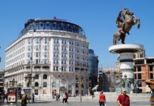 Dojave o postavljenim bombama i danas dobilo 39 škola u Skoplju dojave-o-postavljenim-bombama-i-danas-dobilo-39-skola-u-skoplju